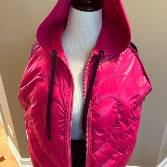 Escada Sport 2 pc set, size M - Picture 6 of 13